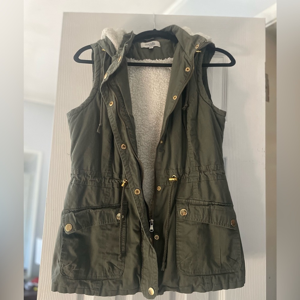 Green cargo vest size M